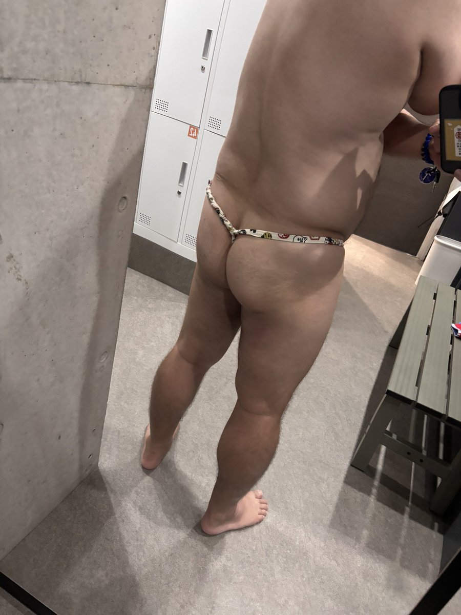 hiro_twch's tweet photo. う〜ん、下半身のトレ、頑張ってるけど、プリケツにはまだまだだな😅
パンツのお尻、太腿がパッツンパッツンになりたい🤩 https://t.co/5nWM0LPTCP