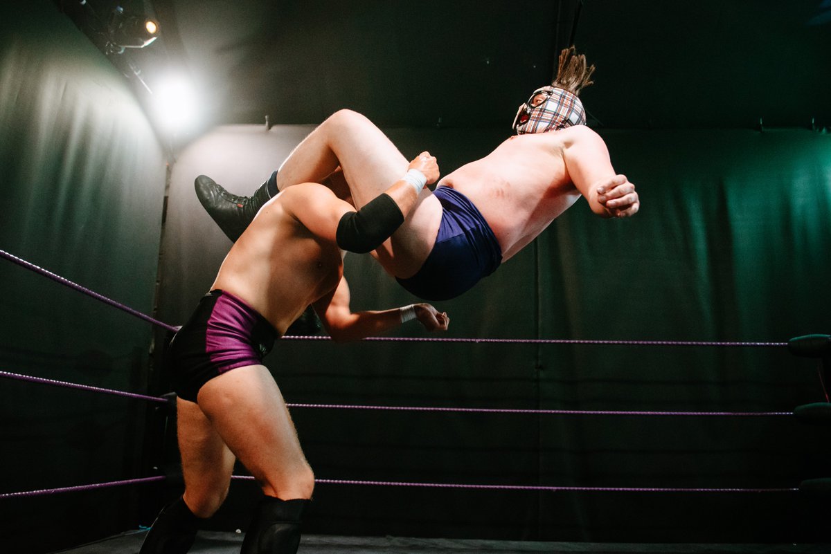 TheGrappleDays's tweet photo. ***Free match alert***

Jerry Bakewell vs Luke Jacobs at Grapple Days Vol 2 was an absolute banger, and now the full match is available for free on YouTube - watch the pair batter each other in a 1 fall British Rounds match!

https://t.co/51tofh2lCX 

🎥: @spinebusterm https://t.co/lCgYqUwls7