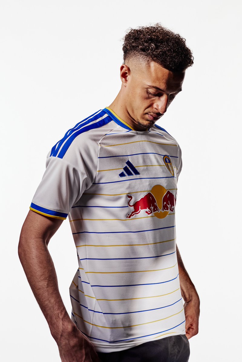 brfootball's tweet photo. Leeds' new home shirt is here with a horizontal pinstripe look ⚪️ https://t.co/89ZzRdyHHK