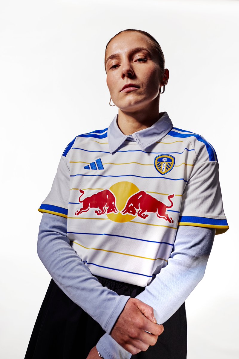 brfootball's tweet photo. Leeds' new home shirt is here with a horizontal pinstripe look ⚪️ https://t.co/89ZzRdyHHK