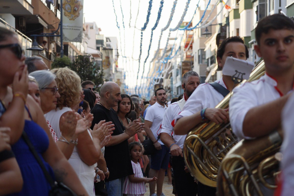 bandaCaridad's tweet photo. 🎼 ¡GRACIAS!

Ponemos el broche final a una temporada llena de éxitos, frutos del trabajo continuo y el buen hacer de nuestros músicos, junta directiva y comisión externa. https://t.co/K3QZHQ0mRz