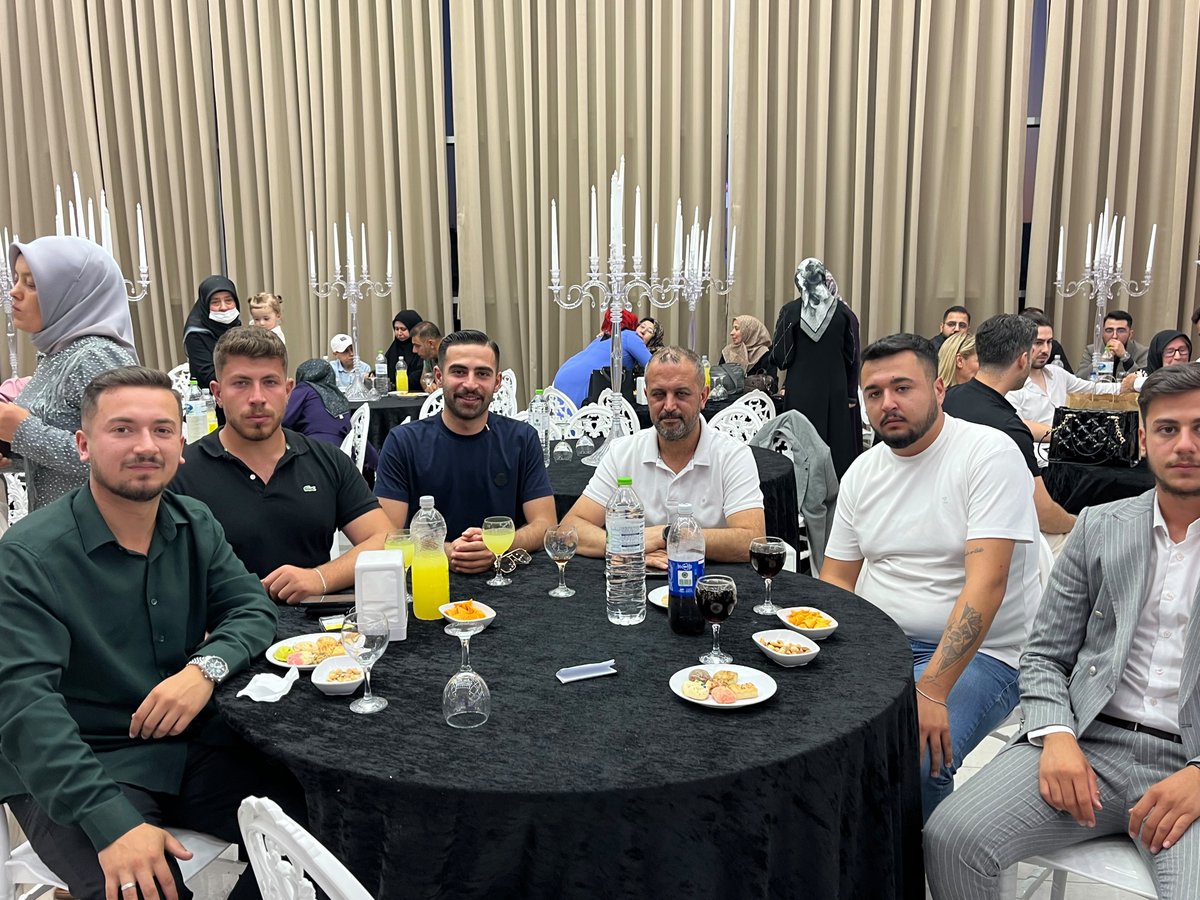 Fatihocak06's tweet photo. Ocak Mensubumuz Berkay Karatepe ve Hafize Hanımefendi'nin düğün merasimine; Fatih Ülkü Ocakları Başkanımız Sayın Metin Aksu ve kıymetli yönetimimiz ile birlikte katılım sağladık. https://t.co/b1dMrcFbPu