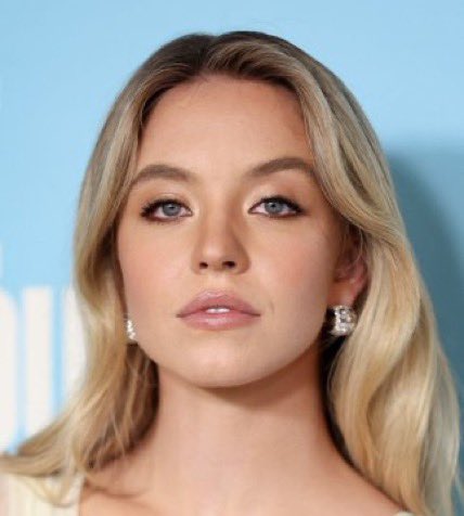 alifarhat79's tweet photo. The U.S. dollar               The U.S. dollar 
in 1913:                             now: https://t.co/5xZ1PhmhmE