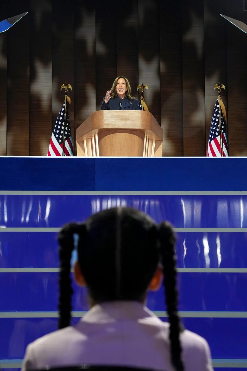virtueemoir29's tweet photo. The world is ready, @KamalaHarris.

Here we fucking go.

🔥🥹 https://t.co/YSUjBxXMAS