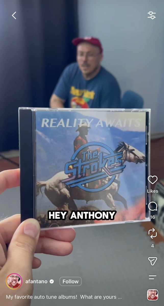 highflyingbrat's tweet photo. don’t look but an ugly bitch who can’t stop beating a dead horse just released a new video https://t.co/i35mZgLIme