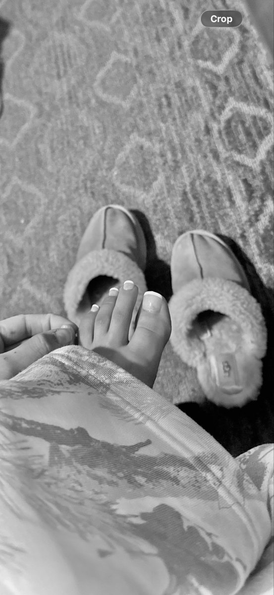 hanxxcat's tweet photo. Lookie😜 Découvrez ma page OnlyFeet pour du contenu exclusif 👣✨ https://t.co/3nD7DsOM7D https://t.co/osGF6b2LiQ