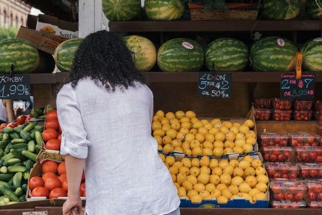 Off_The_Grid__'s tweet photo. MSN has a feature on the unwritten rules of a Canadian farmers market that nobody ever explains to newcomers
https://t.co/2OJ1awHMV5 https://t.co/dbvo2BGF1x