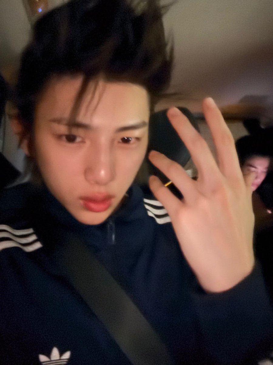 jjucider's tweet photo. random selfies of the day https://t.co/Z7haPb3Rqh