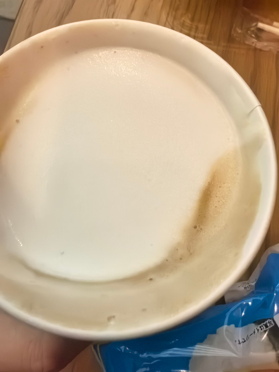 yang41695882's tweet photo. Another productive Tuesday: nailed the weekly report and grabbed a warm latte on the way back from the client meeting—small wins make the workday bright.， https://t.co/sMt2Ozm1ss