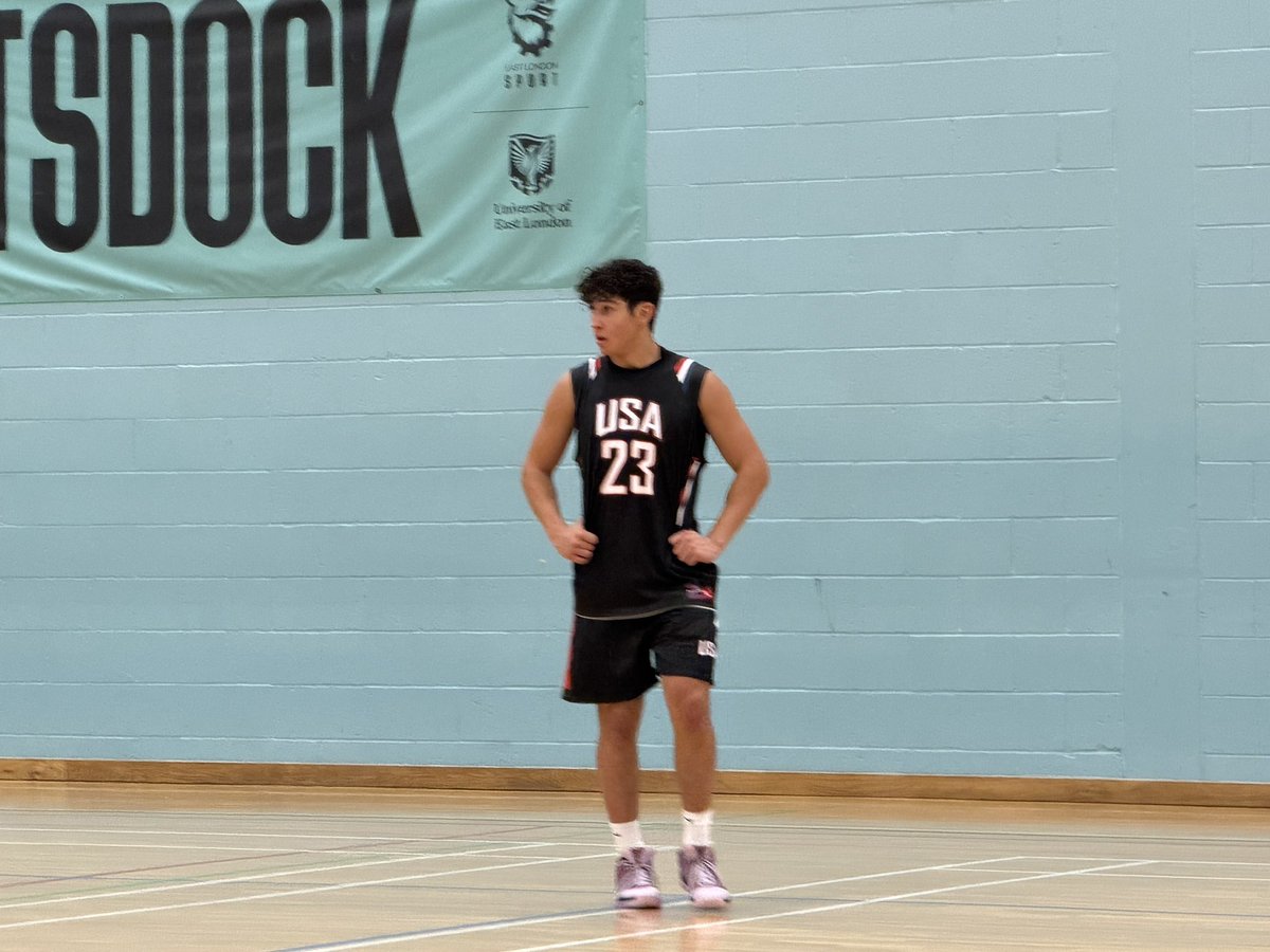 RaydenGoodwin's tweet photo. From orientation to the court. 🇬🇧➡️🏀
Excited for another practice in London with USA Team 18U. Let’s get after it. 💪🇺🇸
#LondonShowcase #TeamUSA #ClassOf2028 https://t.co/D3imTJIPOt