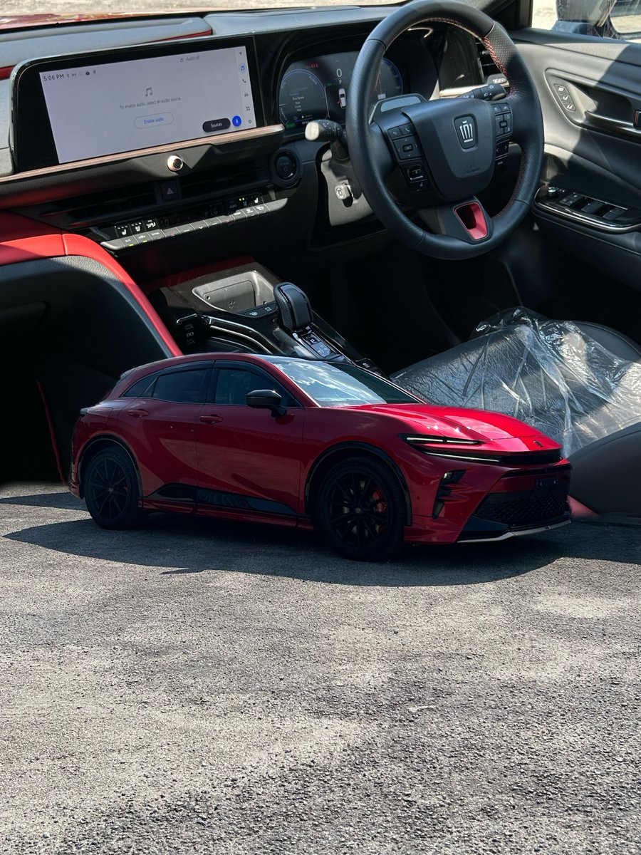 nocarcontext's tweet photo. TOYOTA CROWN SPORT RS ❤️❤️ https://t.co/IuRJDV29Yg
