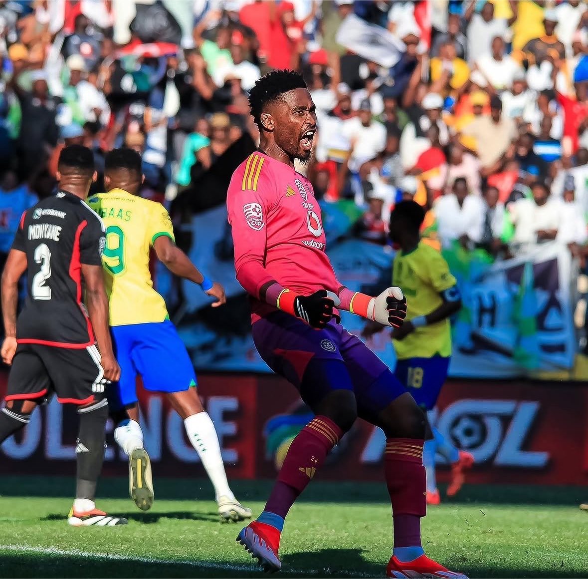 makwande_m's tweet photo. If it’s nice, we do it twice! 👌👌

Congratulations to Sipho Chaine for winning the PSL Goalkeeper of the Season twice in a row.

Super Chaine! 🙌🏽 https://t.co/fx1KCVaMHe