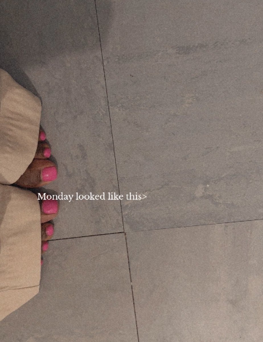 DollyDivaa's tweet photo. A maga man paid for my paint ..  #paypig 
#maga #goodess #feetandfindom #feetworshi̇p #daddynosugar #payme #letmespendyourmoney https://t.co/G9rjmT0SYz