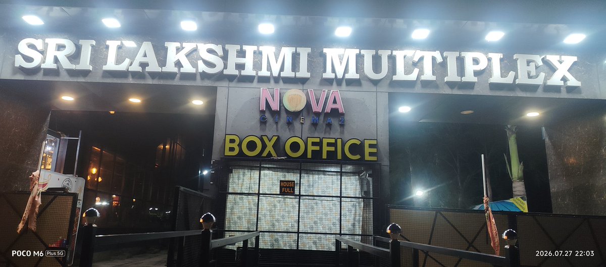 MassMovieMakers's tweet photo. Working Day? No Problem. ❤️‍🔥

HOUSEFULL Night Shows continue for the CULT CLASSIC BLOCKBUSTER! 🔥

Just pure audience love and blockbuster word of mouth…🔥😍

Thank you for making #ChennaiLoveStory a phenomenal success… ❤️🙏 https://t.co/9PFcmYd3N7