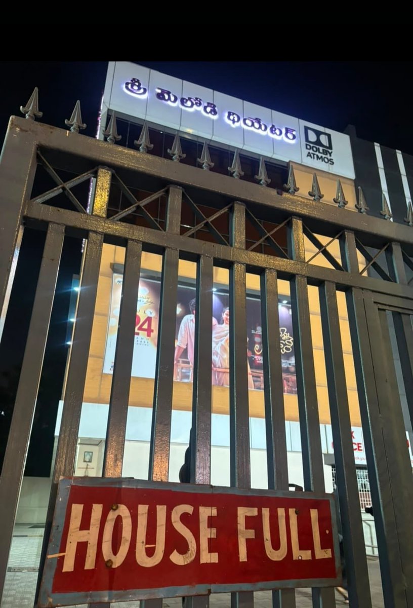 MassMovieMakers's tweet photo. Working Day? No Problem. ❤️‍🔥

HOUSEFULL Night Shows continue for the CULT CLASSIC BLOCKBUSTER! 🔥

Just pure audience love and blockbuster word of mouth…🔥😍

Thank you for making #ChennaiLoveStory a phenomenal success… ❤️🙏 https://t.co/9PFcmYd3N7