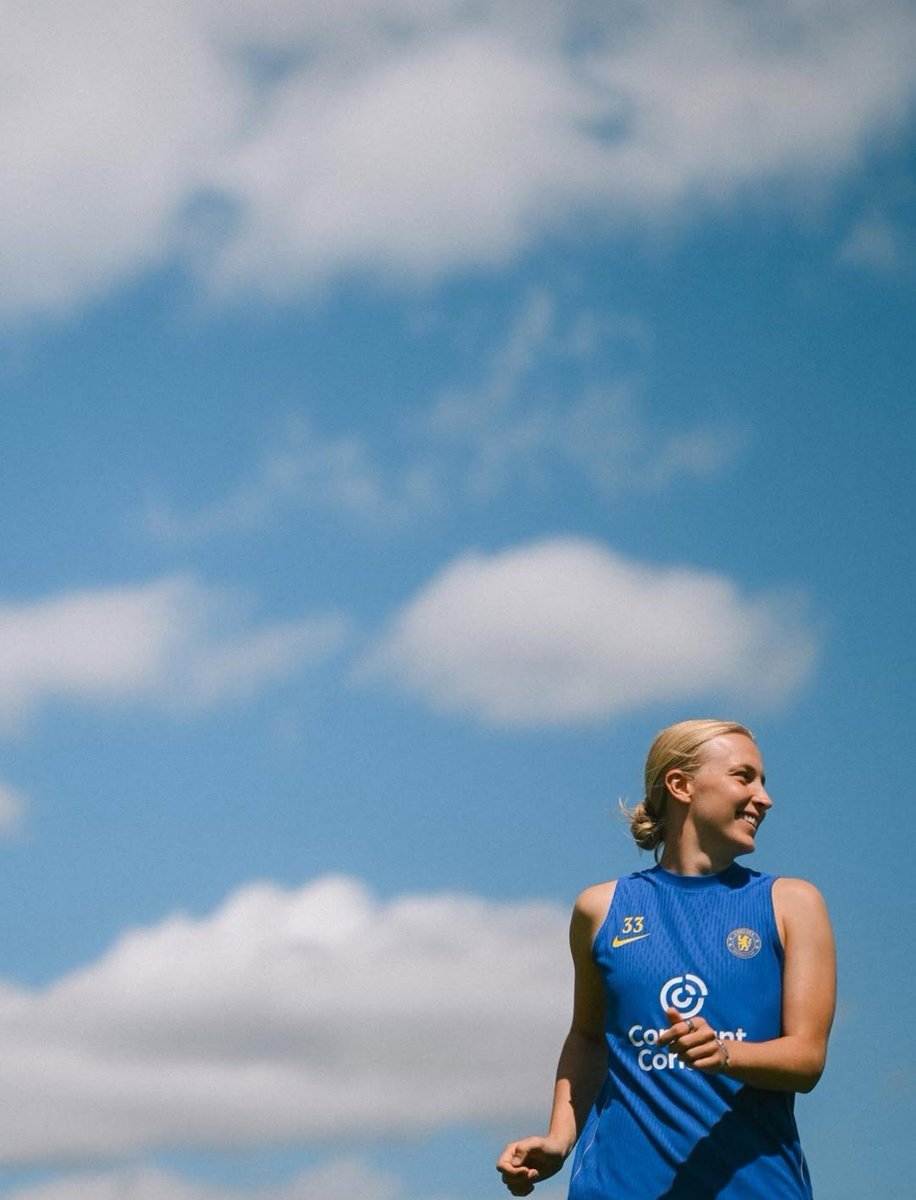AggieBJones33's tweet photo. começando a semana fortemente 💪 #CFCW 

📷 @ChelseaFCW via instagram feed https://t.co/5JqGQpbuKA