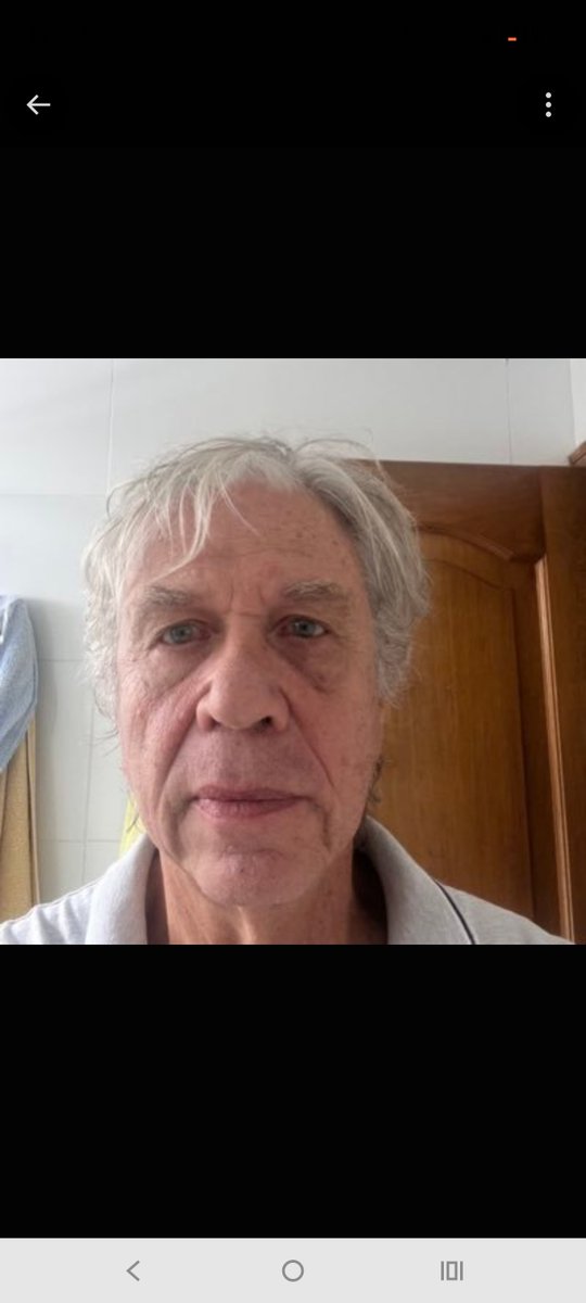 Maurosepu83's tweet photo. @Leon021256 @MAndreaNieto Con esta cara quien será el drogadicto, y con carita de depravado, viejo marica. https://t.co/l4hYplUXUE