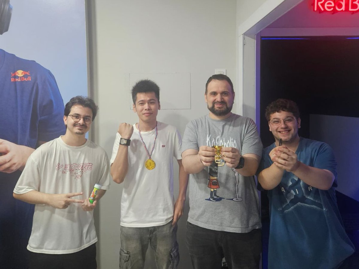 TerretaFighters's tweet photo. 🏅NYESPLA! #5🏅

RESTULTATS! / RESULTADOS!

🕹️STREET FIGHTER 6 - TOP 8:

🥇@soapkingdam 
🥈@ultrakupra 
🥉@Pomuwu 
🏅@Pistacho__Frio 
🏅@Dariomaldini  / @CramLeft 
🏅@XBattleMonkeyX  / @JM99916 

Gràcies a tots per vindre! ❤️
¡Gracias a todos por venir!❤️ https://t.co/CmdIoWnIuk