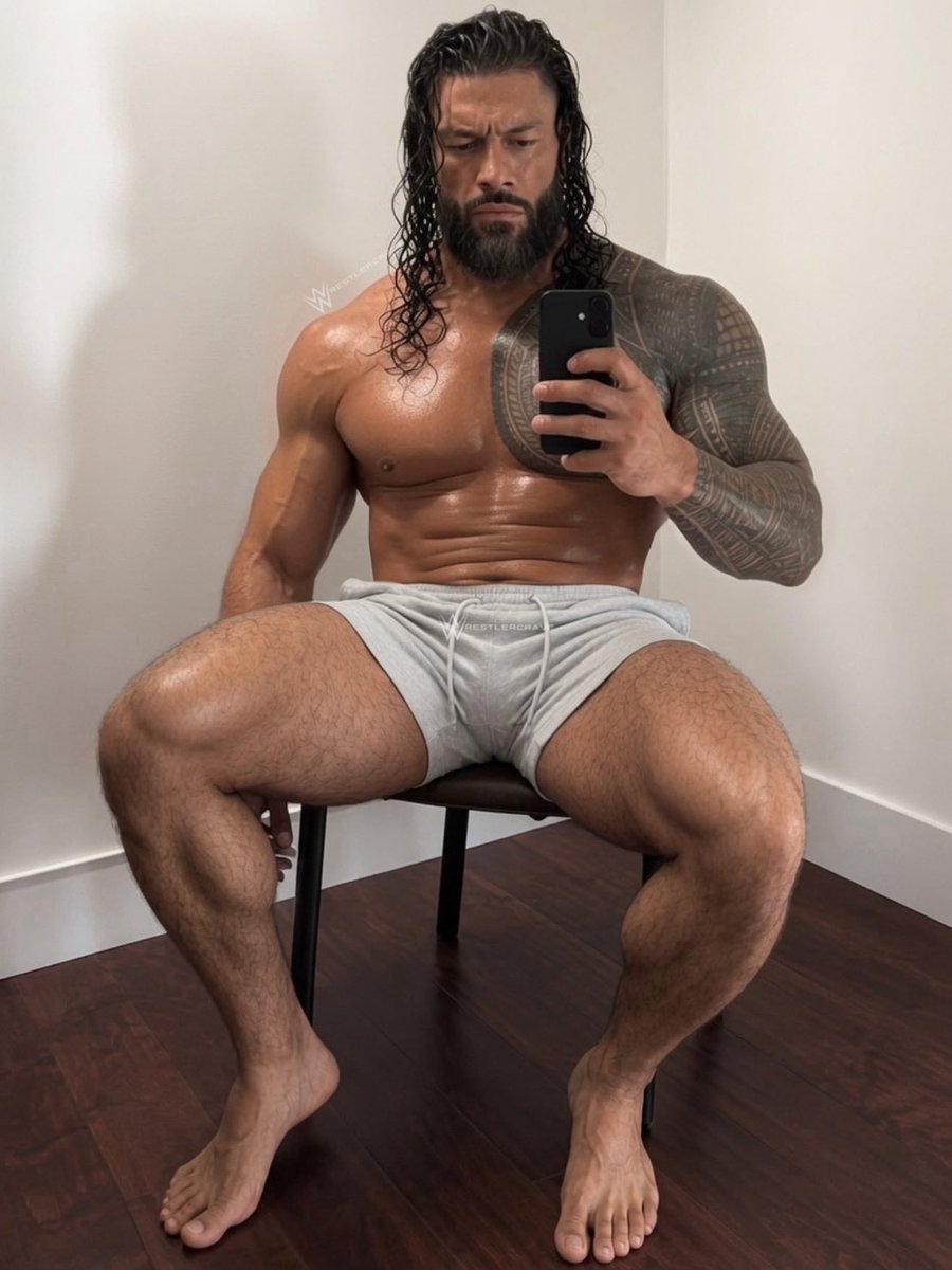 wrestlercrave's tweet photo. 𝙧𝙤𝙢𝙖𝙣 𝙧𝙚𝙞𝙜𝙣𝙨 https://t.co/QKvsLH7wc8