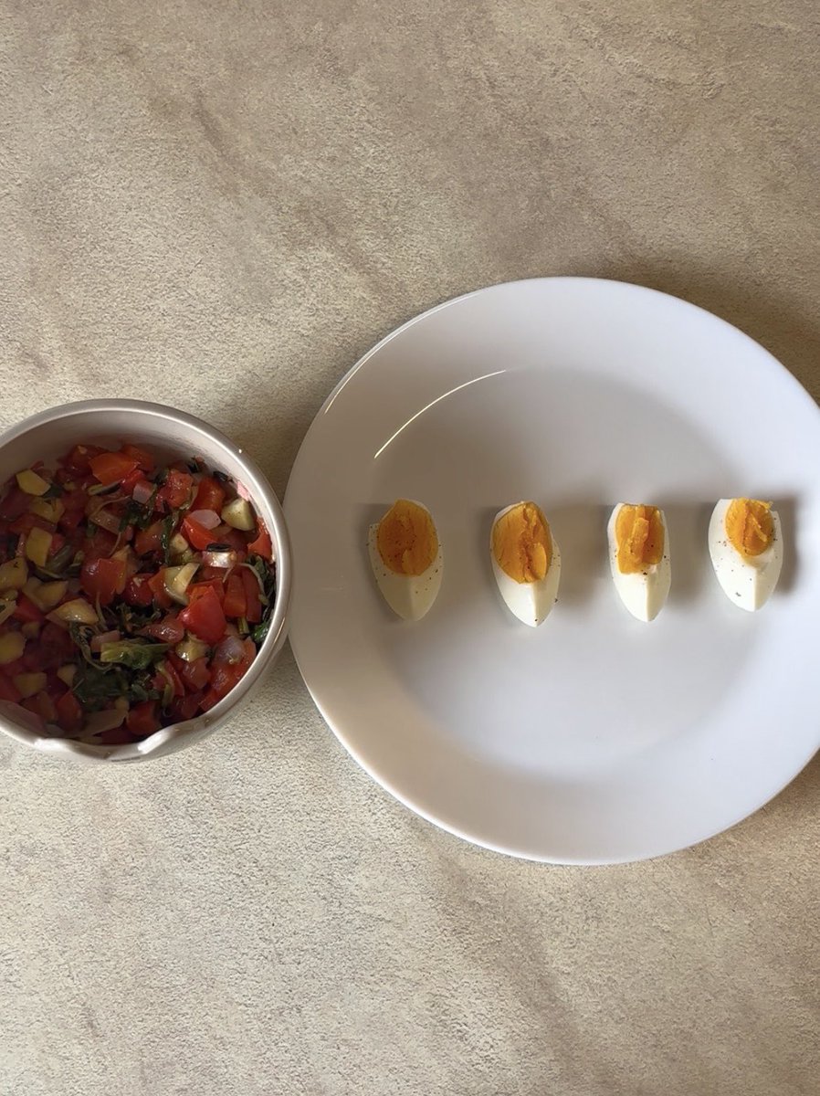 Nel90111's tweet photo. ⋆‧°𓏲ּ𝄢 how i broke my 100h fast: 𓏲ּ𝄢°‧⋆ 
༻ steamed veggies &amp; boiled egg ༺
                   ✧‧˚= 152 cal ˚‧✧
       ˖ ݁𖥔 btw im looking for moots! 𖥔 ݁˖
     #edrtwt #ricecaketwt #mealspo https://t.co/bqgvRHBEJu