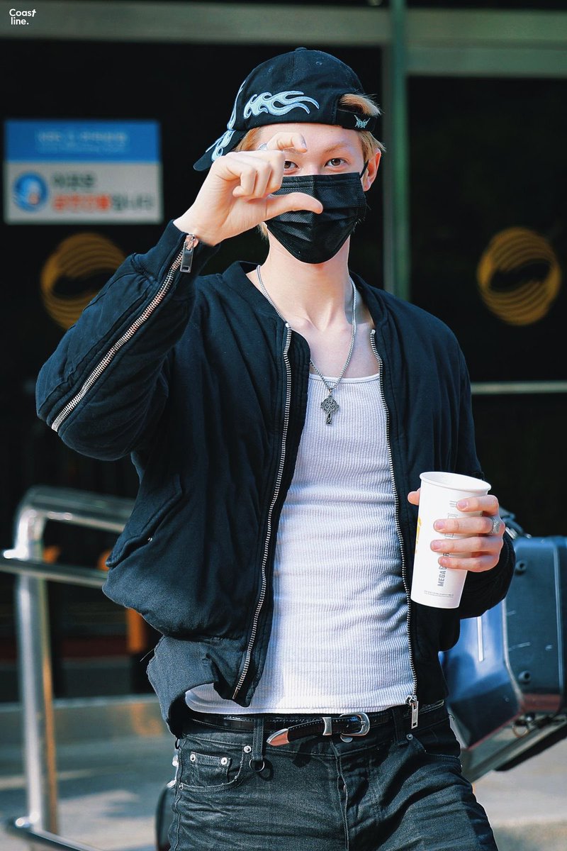 니코티니 tweet media
