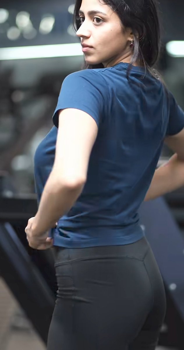 Kaavya_official's tweet photo. Another gym Akka spotted🤤No one can beat her when it comes to fitness🥵🔥 https://t.co/D12Whu75BF