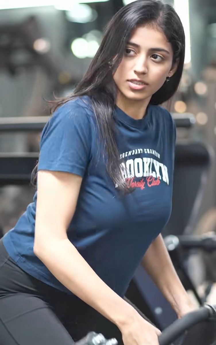 Kaavya_official's tweet photo. Another gym Akka spotted🤤No one can beat her when it comes to fitness🥵🔥 https://t.co/D12Whu75BF