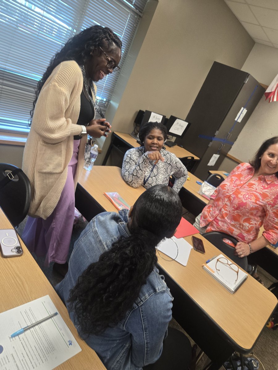 MrsFlegeance's tweet photo. The MAGIC starts with your PLC!
@SpringISD IEI, we explored how powerful Professional Learning Communities become when every piece works together.  When educators learn together, students achieve more.  #PLC  #TeacherLeadership #TogetherInCulture #TheMAGICStartsWithYourPLC https://t.co/jqg0tX4Cxm