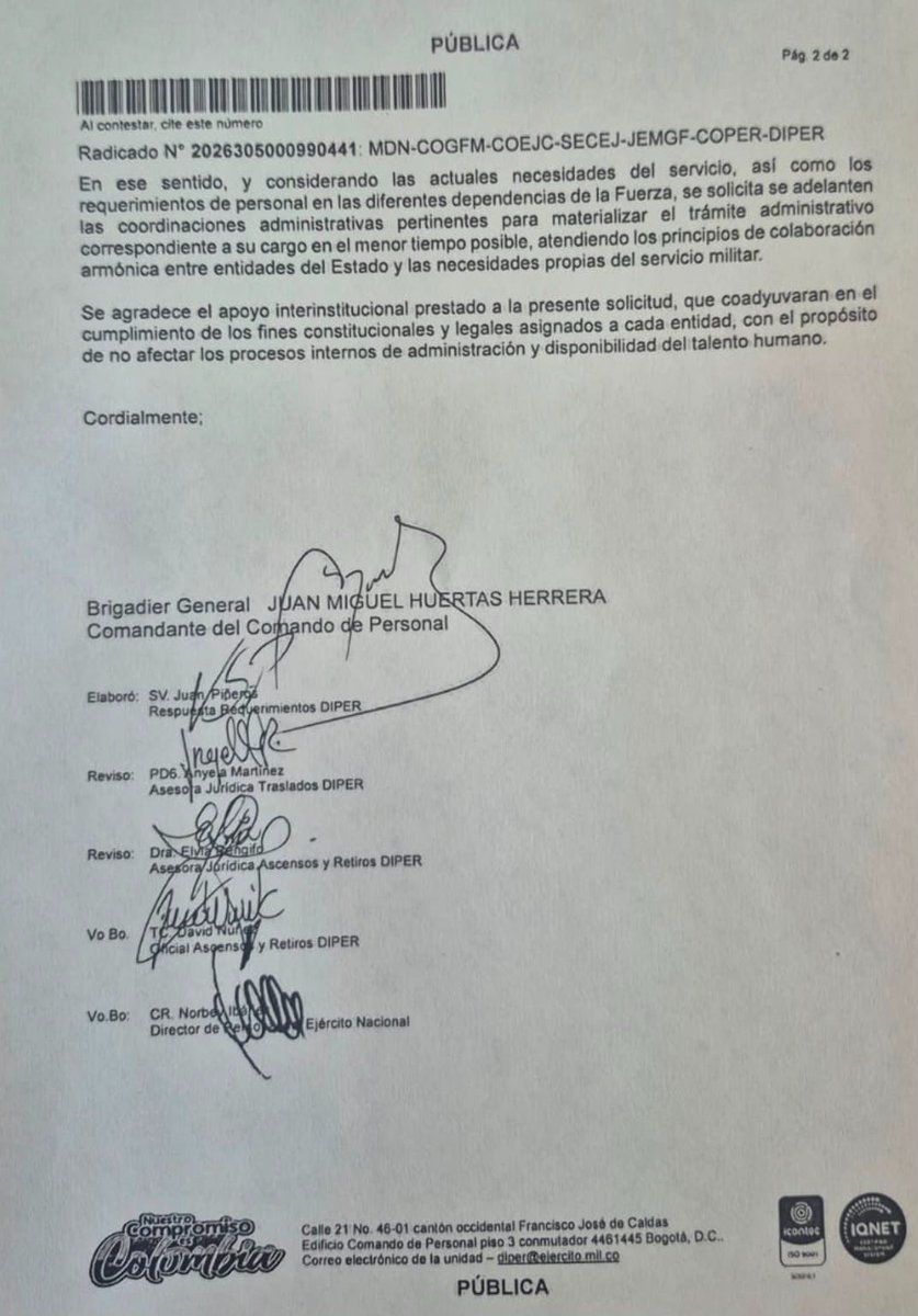 MariaFdaCabal's tweet photo. Me hacen llegar esta denuncia. El Gral. Juan Miguel Huertas Herrera, el mismo mencionado en los computadores de alias 'Calarcá'  de las FARC e investigado por la Fiscalía por presuntos con las mal llamadas disidencias, firma la salida de 13 oficiales experimentados de la Justicia Penal Militar. 

¿Qué pretenden ahora? ¿Quién queda a cargo de esos expedientes ahora?"