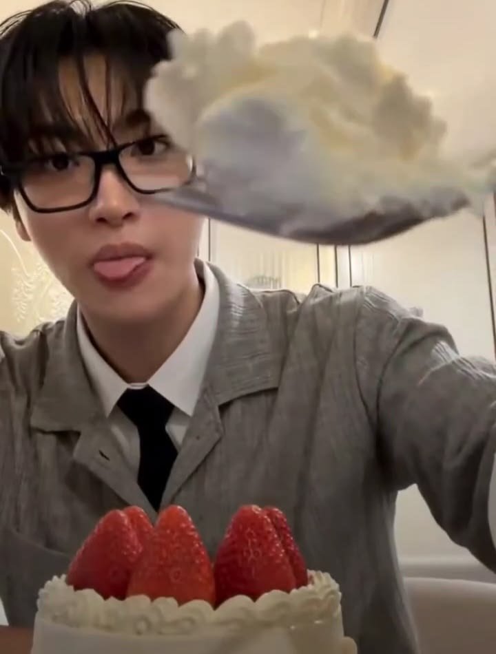 maffichek's tweet photo. looking for MOOTS!
everyone is welcomed, but pay attention to my bio, please!! (🔞)
you can dm me or reply^^ whatever is comfortable for u 
let's get freaky together 
and also everyone gets a treat from sh! https://t.co/cTADKNV44O