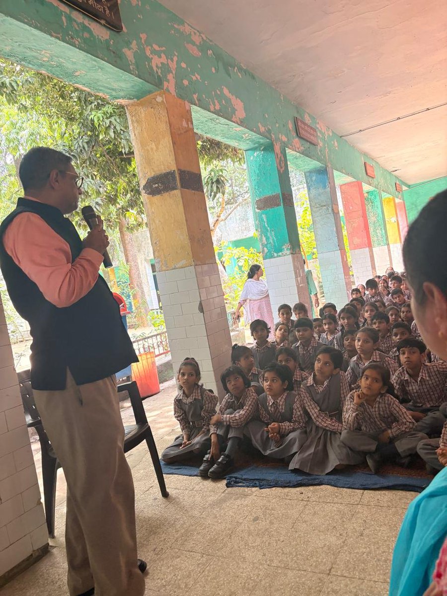 OPVyas12's tweet photo. As part of the Back to Back Programs under the aegis of Delhi Commission for Protection of Child Rights at the MCD Pratibha School, Kalka Ji, New Delhi during the Child Safety Month !!!! https://t.co/ADEsTDE9h2