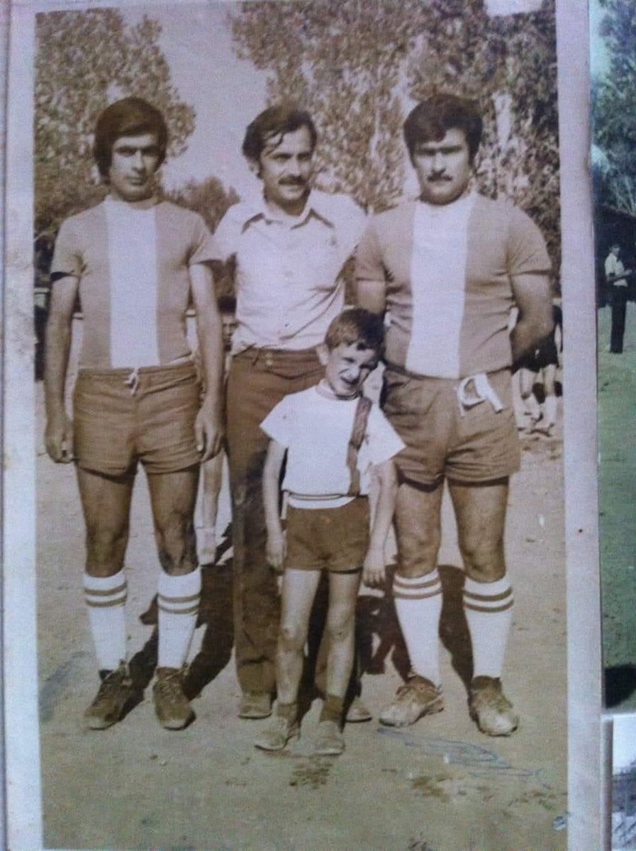ikramkali's tweet photo. Van'ın ilk  parkını işleten, ilk bilardo salonunu açan,Van'ın kurtuluş gününden adını,Van Gölü, gökyüzünün mavisini kar ve Van kedisinin beyazından renklerini alan mavi beyaz  İkinisanspor'da forma giyen, efsane futbolculardan Ergül Koç hayatını kaybetti. 
Mekanı cennet olsun. https://t.co/B6NMjq7UpC