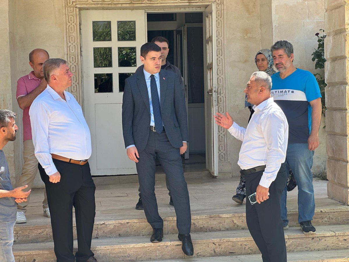 mazidagimem's tweet photo. Kaymakamımız Sayın Volkan ÖZER ile İlçe Millî Eğitim Müdürümüz Sayın Mehmet Şah AYDINER, Anadolu İmam Hatip Lisesi pansiyonunu ziyaret etti.

@tcmeb 
@Yusuf__Tekin
@Mardin_Valiligi
@cftcblnt
@mazidagkaymakam 
@Vknozer 
@ali_eyyupkoca 
@aydiner_sah https://t.co/rYkJywPYIS