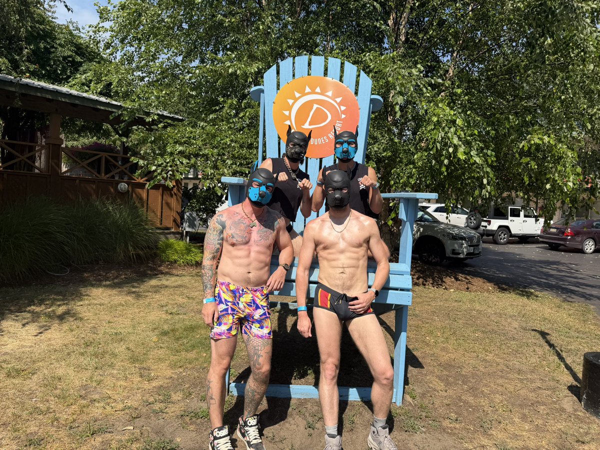 PupBooneXX's tweet photo. Puppy pool party #gaypuppy #gaypup #speedo #gaypuppyplay #gay https://t.co/2AAOohiN1w