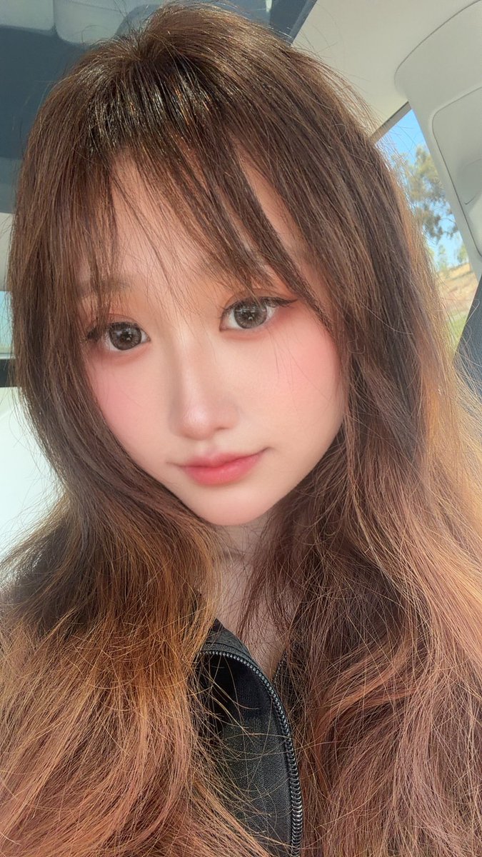 Chloe Lin tweet media