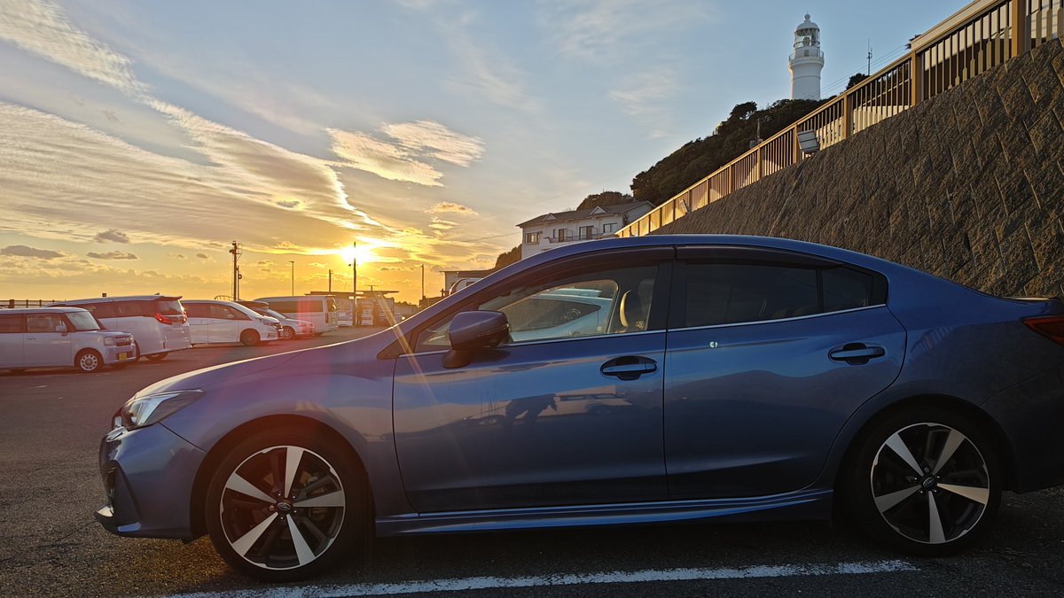 mokage37's tweet photo. #これを見た人は愛車の背景が夕焼けの画像を貼れ https://t.co/6NTtKd63Xc