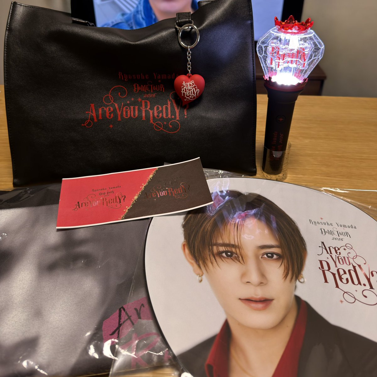TH_25_public's tweet photo. Are You Red.Y？ DOME TOUR Final
観に行かせていただきました🎊

事務所初のソロでの東京ドーム公演という偉業に加え

とても惹きつけられる演出の数々でした✨

Red.Yさん達、
覚えていてくれて声をかけてくれた方達
皆さんありがとうございました😌
#RyosukeYamada 
#AreYouRedY
#スクール革命 https://t.co/a5cvT7l9es