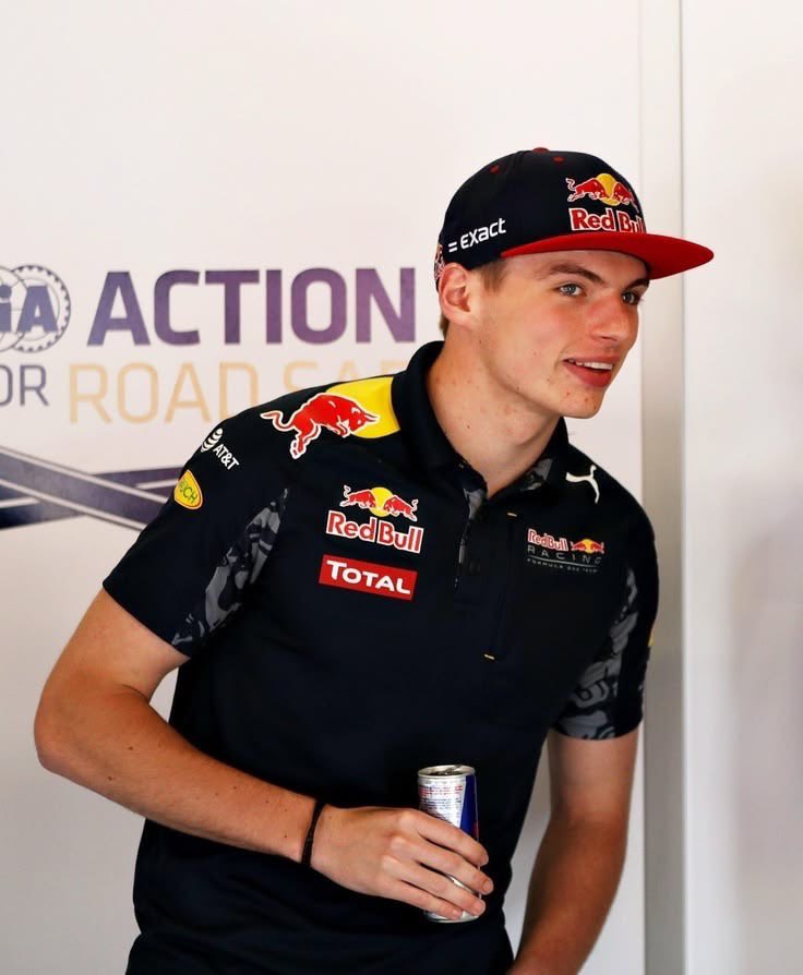 verstappennt's tweet photo. teenager max siempre estaras presente en mi memoria pookie chiquito https://t.co/Xljfvunuh8