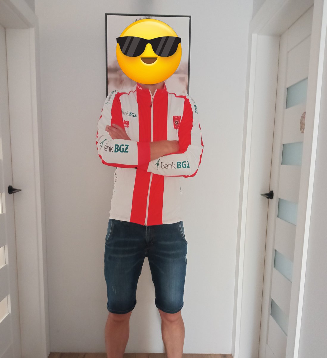 Wojtek_8878's tweet photo. Jutro wyjazd rowerowy w góry. Takie mi się wdzianko w ciucholandzie za 24 ziko trafiło. Dla mnie bomba😁 https://t.co/CgmPzTF7z8