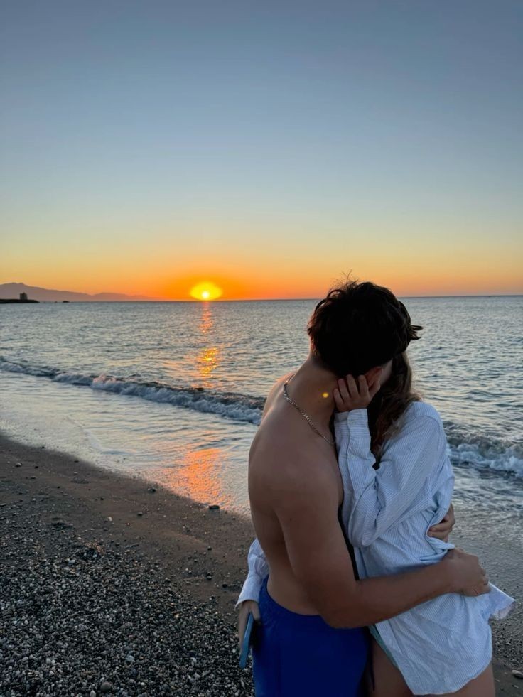 ruggelato's tweet photo. * ˚ ✦
-ˏˋ.  mini one shot lutteo * ˊˎ-

🍓🌙 Dónde Luna recibe una visita sorpresa en Cancún. https://t.co/e2OmoBlQ3J