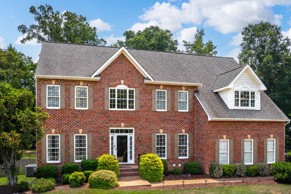 MissionRealtyVa's tweet photo. Tucked away on a beautifully landscaped .62-acre lot!

324 Willway Dr, Manakin Sabot, VA 23103
Listed at: $889,000 | 5 Bed 4.5 Bath
MLS #: 2618829 | Listed by: Tamara McGhee
Mission Realty Brokered by Real | (804) 601-4960 

Visit https://t.co/TQ9xF20pl1 to learn more! https://t.co/5uB8bBmxVS
