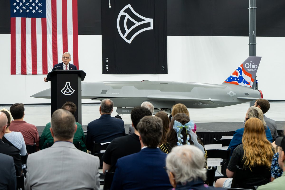 GovMikeDeWine's tweet photo. It was remarkable to watch @anduriltech's first Ohio-made, unmanned combat aircraft roll off the production line at Arsenal-1 in Pickaway County this morning. Congratulations to everyone involved in this significant milestone for national defense! https://t.co/arka9TgkRf