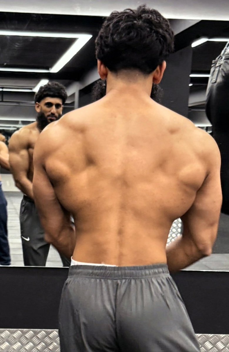 whiteboyo50's tweet photo. @LolitaDina84858 @LadzPhine74167 Mr Sheikh himself 😈 https://t.co/DRJduUzqSS