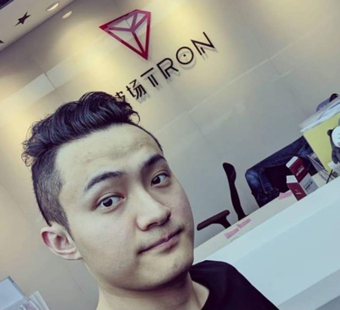 ardobarm86's tweet photo. @trondaoCN @justinsuntron @sunyuchentron 今天730，朋友圈刷到好多孙哥的生日祝福，我反手就是一个转发。这种被所有人记住的感觉，大概就是影响力的最好证明吧，愿你一直被记住，一直被祝福。 https://t.co/4sxfwodsec