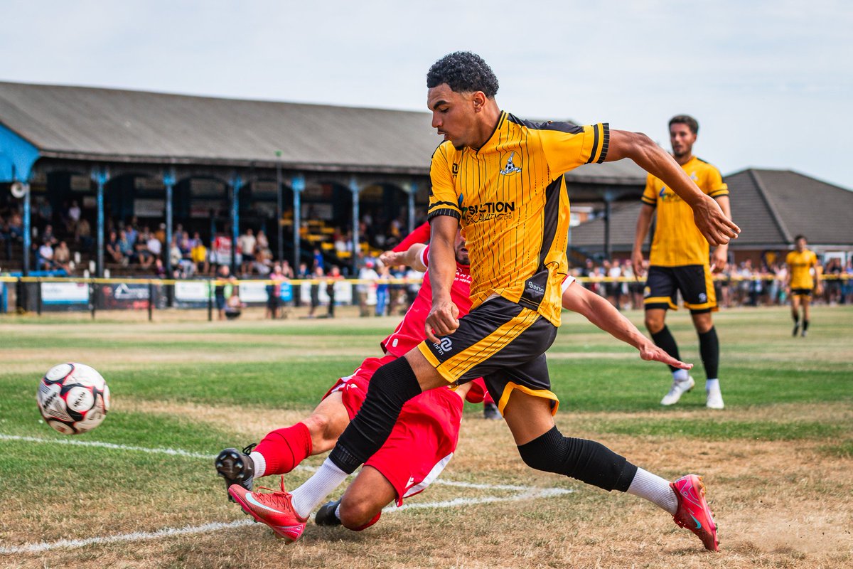 PitchSidePhoto's tweet photo. My 1st competitive match of the season last Saturday with a visit to @MarchTownFC for their opening game of the @ThurlowNunnL against @HarlestonTownFC . The home side took the points with a 2-0 victory in front of the fabulous old stand. Photos here https://t.co/bP2GplphkS https://t.co/nKoA9Ar0iF