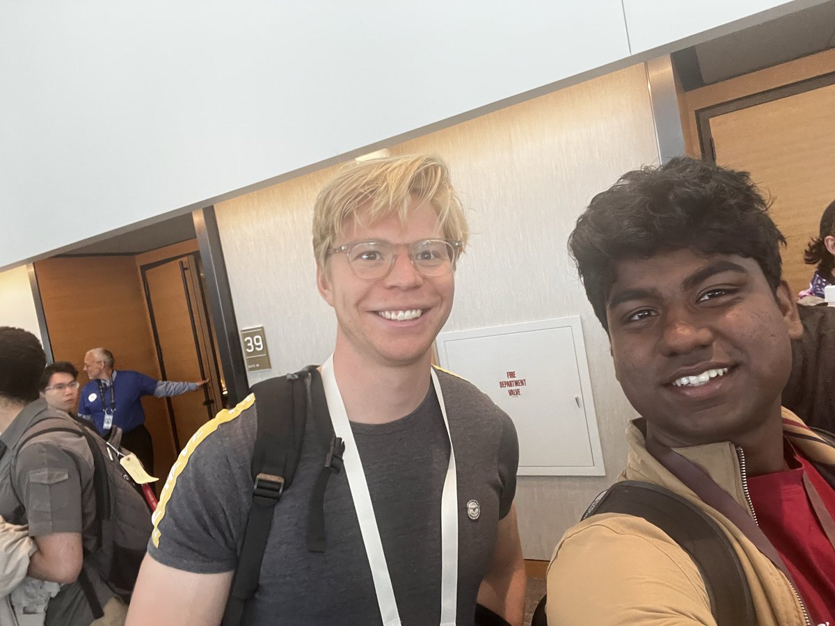 LohithsaiYC's tweet photo. Loved chatting about ai safety and VendingBench with @lukaspet from @andonlabs yesterday at YC startup school! https://t.co/GNKBAZAsUY