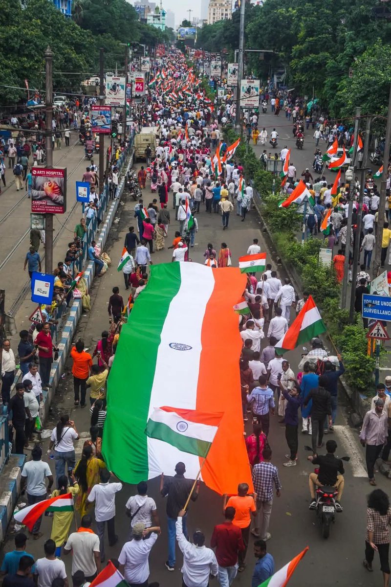 indiceconomics's tweet photo. This is probably what Kolkata looked and felt like in 1926. https://t.co/K43fD2kGUl
