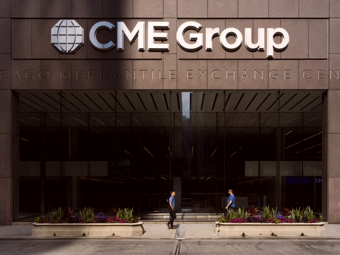 sakura__bos's tweet photo. CMEグループが$CMEで、アメリカ🇺🇸で人気の高い株とETF50以上を対象に、単一株の先物取引を正式スタートさせたよ。 https://t.co/AVBsQB6pwi