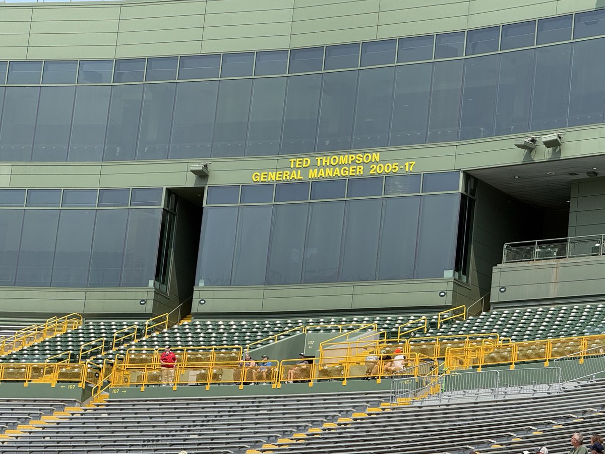 mattschneidman's tweet photo. Ed Policy said Bob Harlan’s name will go right here next to Ted Thompson’s at halftime of the Packers’ Oct. 29 game against the Panthers. https://t.co/JFiKb4kDfR