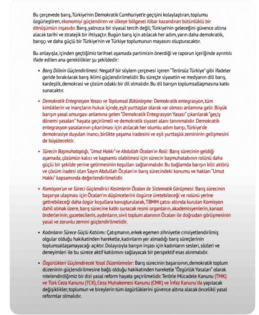 BYYILDIRIM_'s tweet photo. Tanrı sizin belanızı versin Pkklı yavşaklar ‼️

Bakın Apo ve Pkk ile ülkemizi nasıl bölme planı yapmışlar‼️

Buyrun resmi Dem Pkk sayfasından aldım ‼️

📌DEM Parti’nin 99 sayfalık sözde “çözüm” raporunun satır aralarını iyi okuyun.

🔴 Karşımızda barış veya demokrasi arayan bir metin yok; oturduğu yerden, savaşmadan bu devletten toprak isteyen, bu devletin temeline dinamit koymak isteyen bir kurnazlık var‼️

Hedef tahtasına koydukları Anayasa maddeleri net:

🔺 🔴 Madde 42 (Eğitim): Anadilde Kürtçe eğitimle dilde bölünme.

🔺 🔴 Madde 66 (Vatandaşlık): Üst kimliğimiz olan “Türklük” unsurunun anayasadan kazınması.

🔺 🔴 Madde 127 (Yönetim): Ankara’nın merkezi otoritesini kırarak sözde “Kuzey Kürdistan” yönetimlerine alan açılması.

⚠️ 🔴 Gelelim raporun en tehlikeli, en sinsi noktasına: Öcalan’ın “demokratik entegrasyon” diye pazarladığı o kavram…
Kimse bu süslü kelimelerle bizi uyutmaya kalkmasın‼️

🔴 “Demokratik Entegrasyon” dedikleri şey, Türkiye Cumhuriyeti’nin üniter yapısının altına yerleştirilmiş saatli bir bombadır. 💣​​​​​​​​​​​​​​​​​​​​​​​​​​​​​​​​​​​​​​​​​​​​​‼️‼️